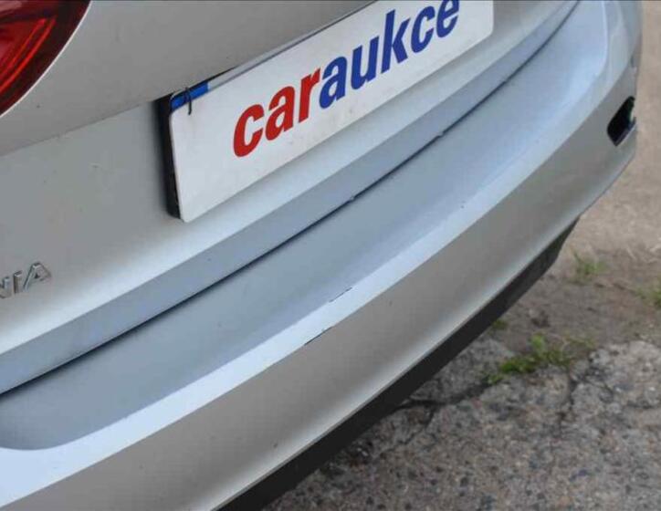 Opel Insignia 9