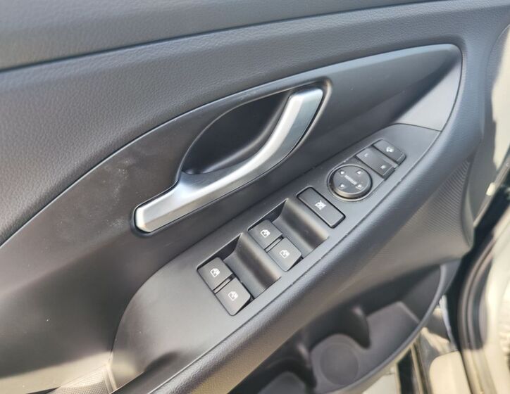 Hyundai i30 28