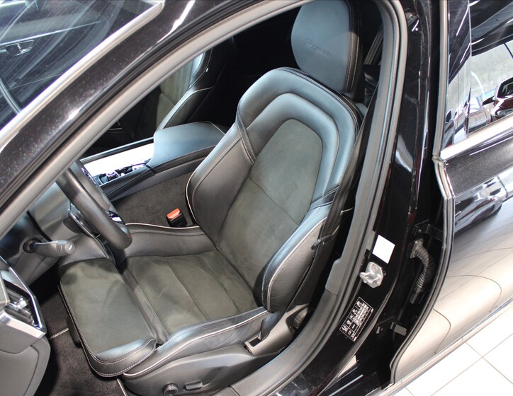 Volvo V90 10