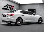 Maserati Ghibli 5