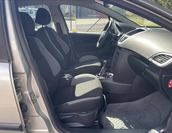 Peugeot 207 27