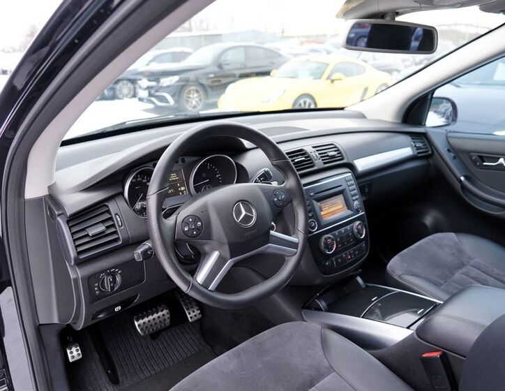 Mercedes-Benz Třídy R 27