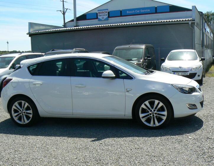 Opel Astra 7