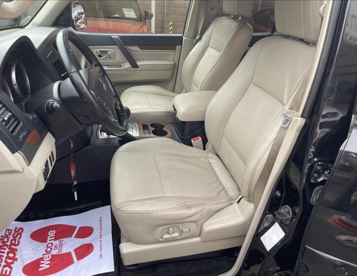 Mitsubishi Pajero 15