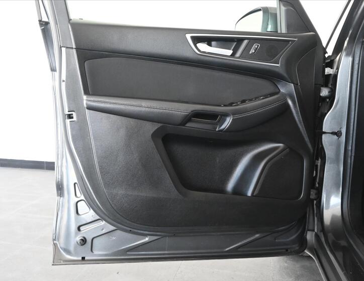 Ford Galaxy 25