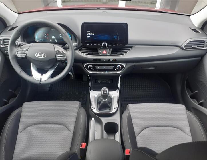 Hyundai i30 4