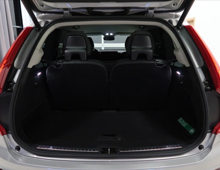 Volvo XC90 9