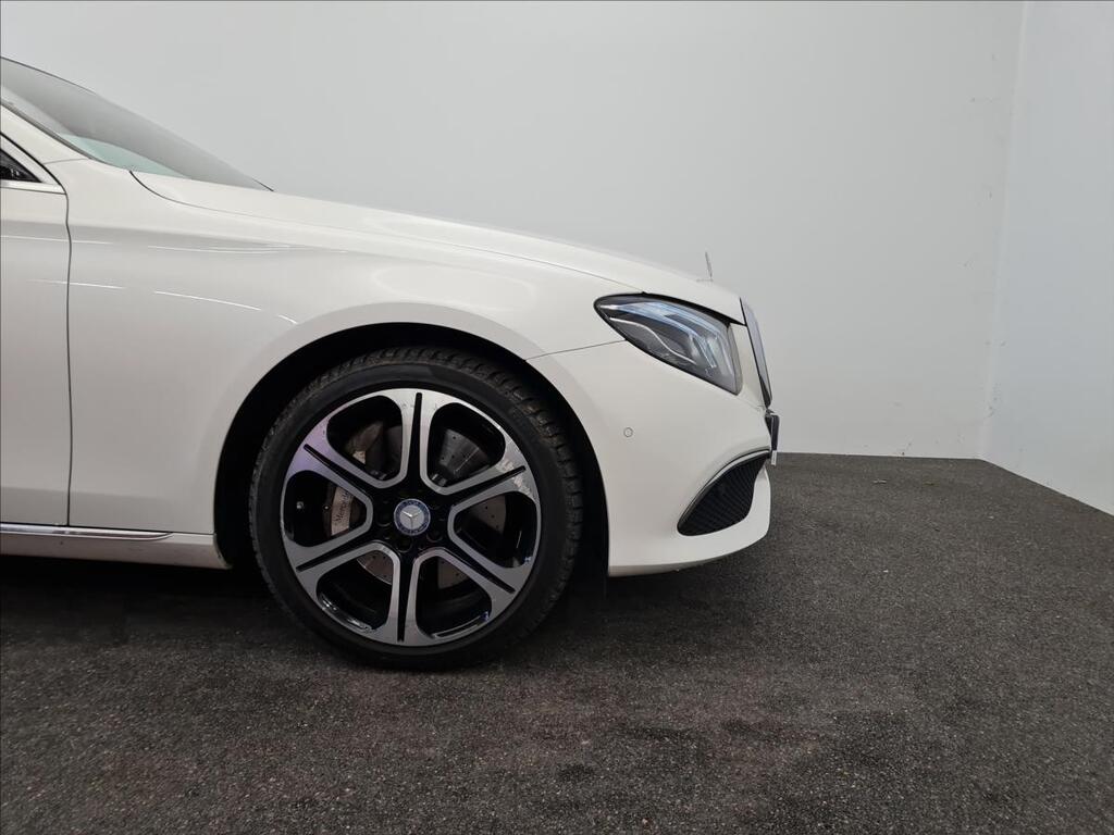 Mercedes-Benz Třídy E 22