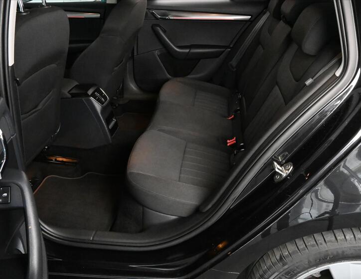 Škoda Octavia 10