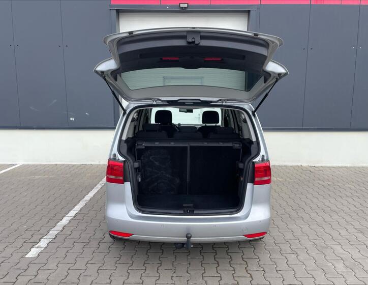 Volkswagen Touran 9