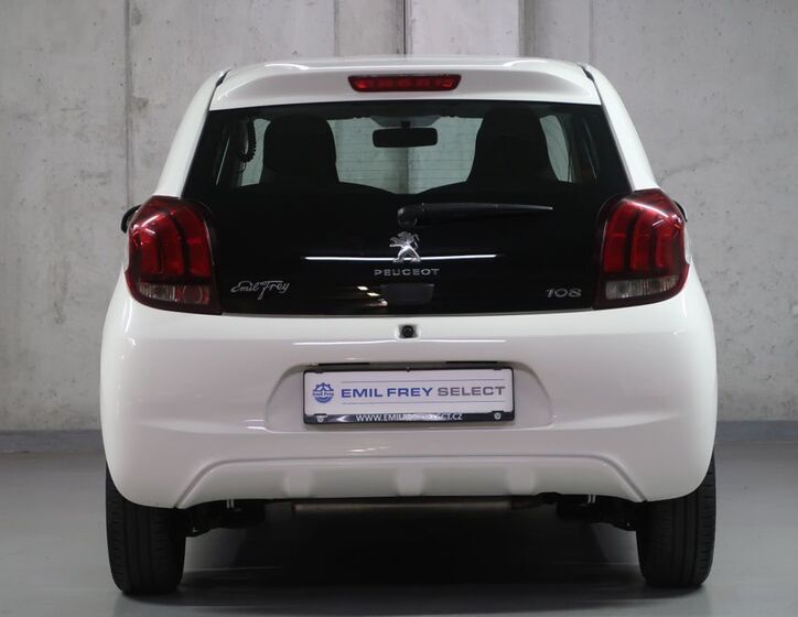 Peugeot 108 6