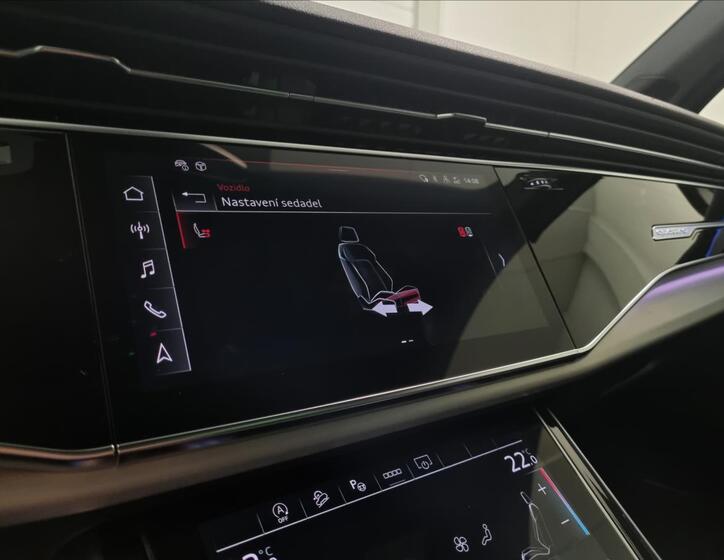 Audi Q7 40
