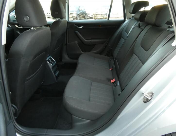 Škoda Octavia 15