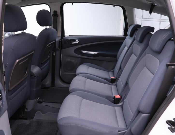 Ford S-MAX 14