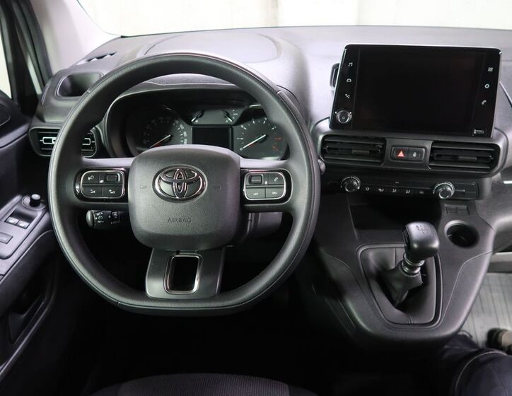 Toyota ProAce 14