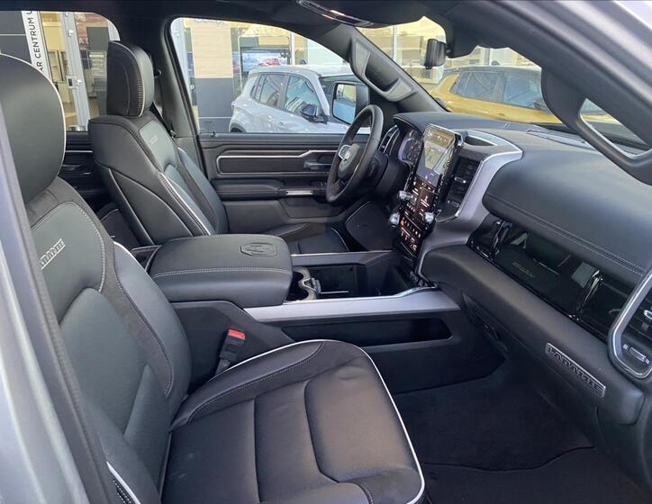 Dodge RAM 15