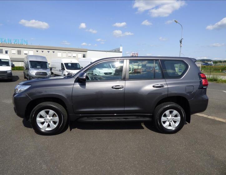 Toyota Land Cruiser 6