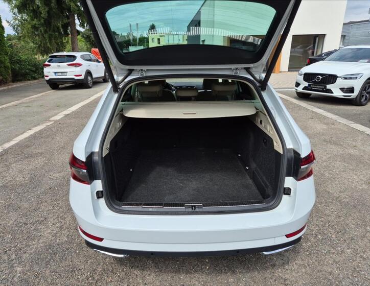 Škoda Superb 11