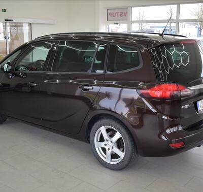 Opel Zafira 8
