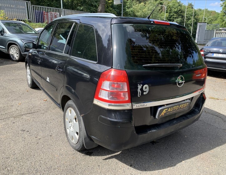 Opel Zafira 7