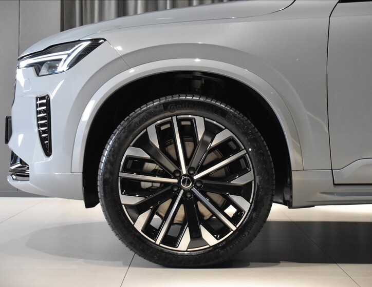 Volvo XC90 8