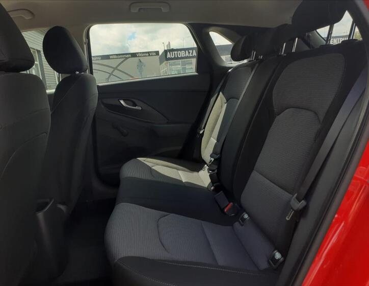 Hyundai i30 10