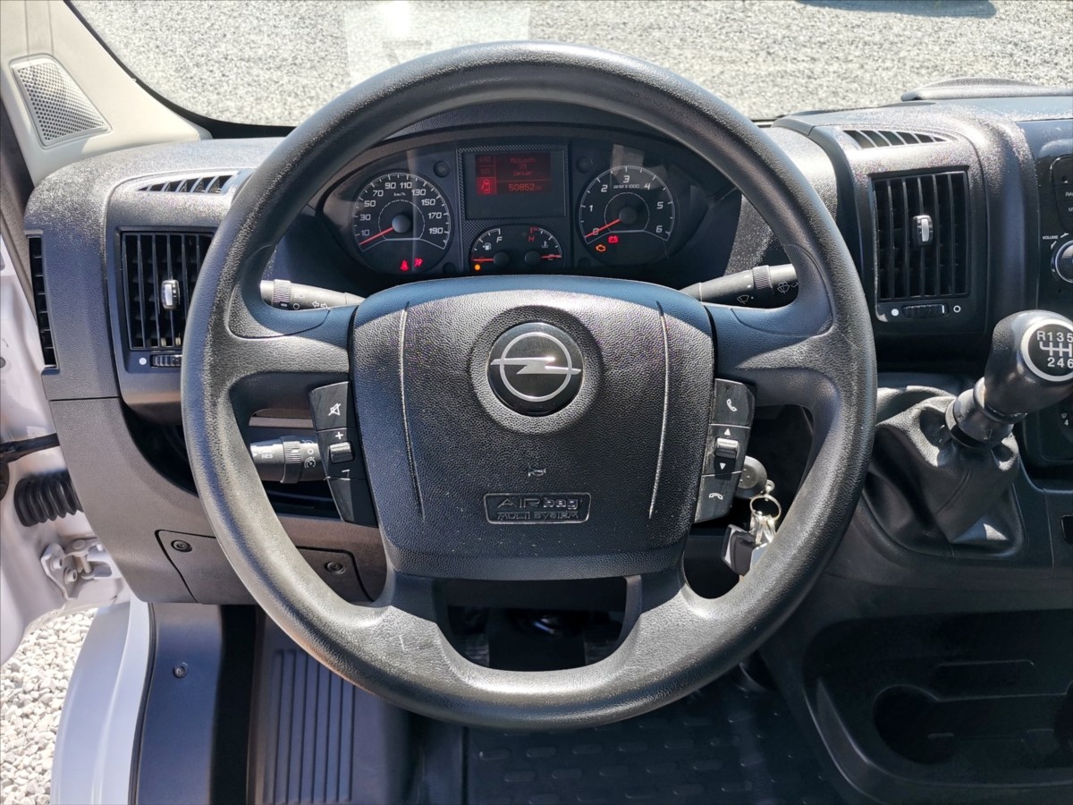 Opel Movano