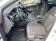 Volkswagen Golf 10