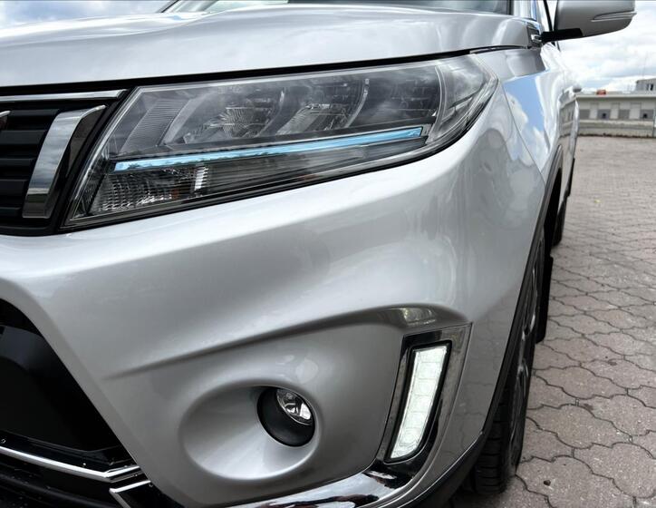 Suzuki Vitara 16