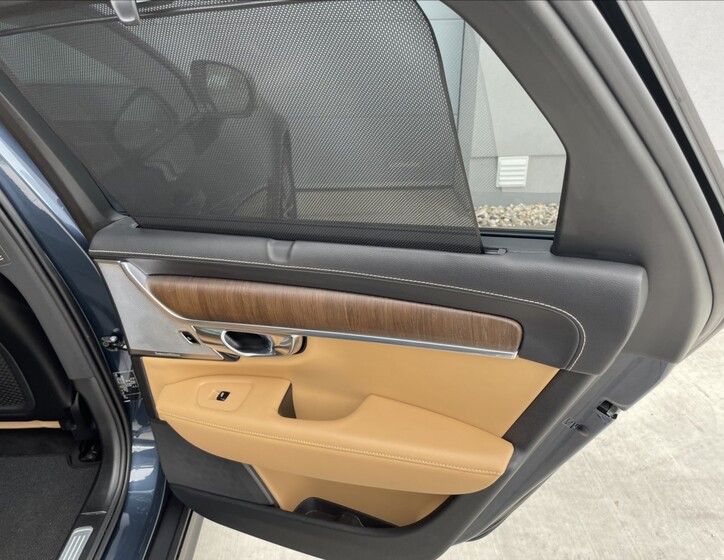 Volvo V90 31