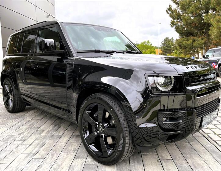 Land Rover Defender 11
