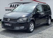 Volkswagen Touran 1