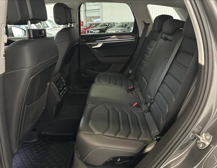 Volkswagen Touareg 21
