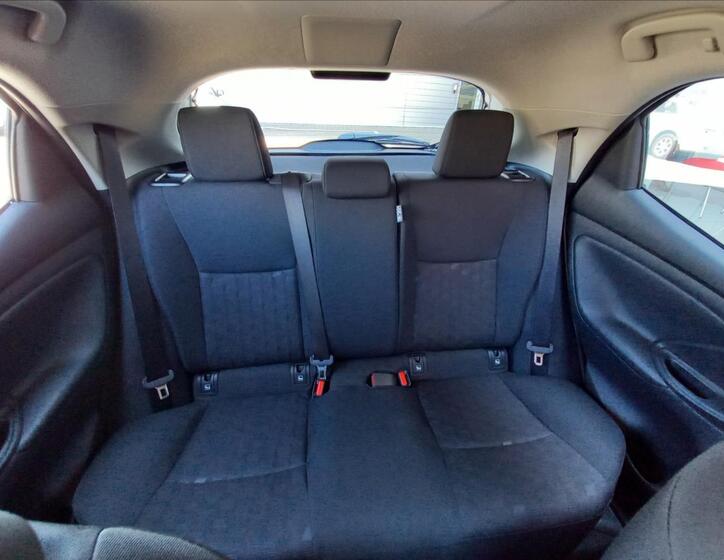 Toyota Yaris 10