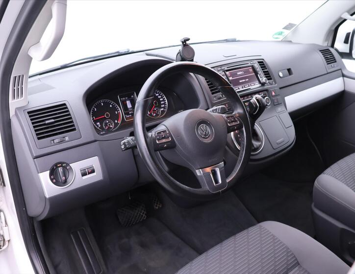 Volkswagen Multivan 22