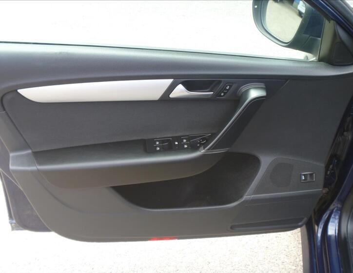 Volkswagen Passat 9