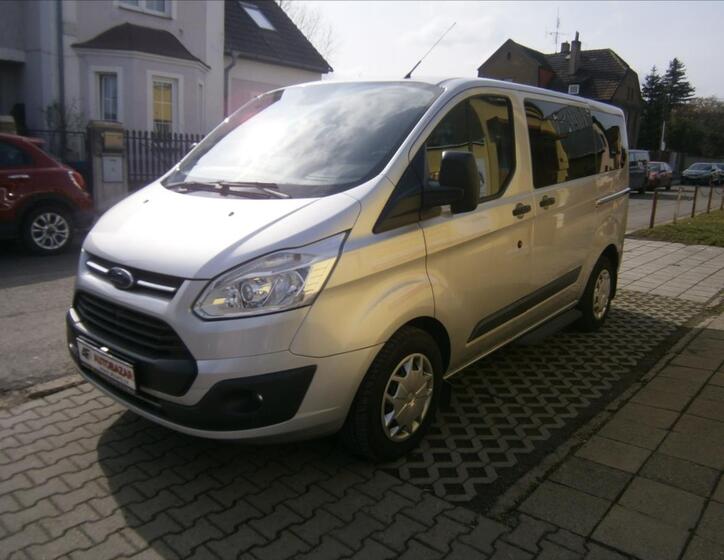 Ford Tourneo Custom 3