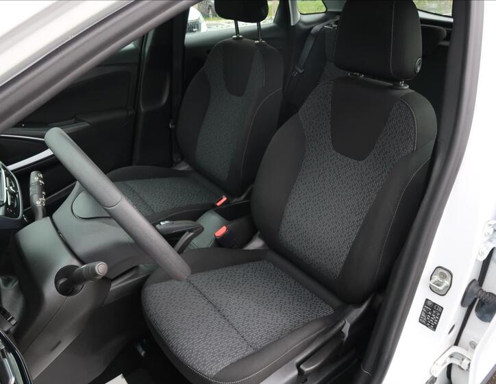 Opel Crossland X 10