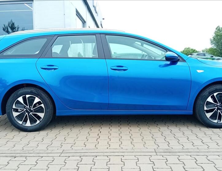 KIA Ceed 4