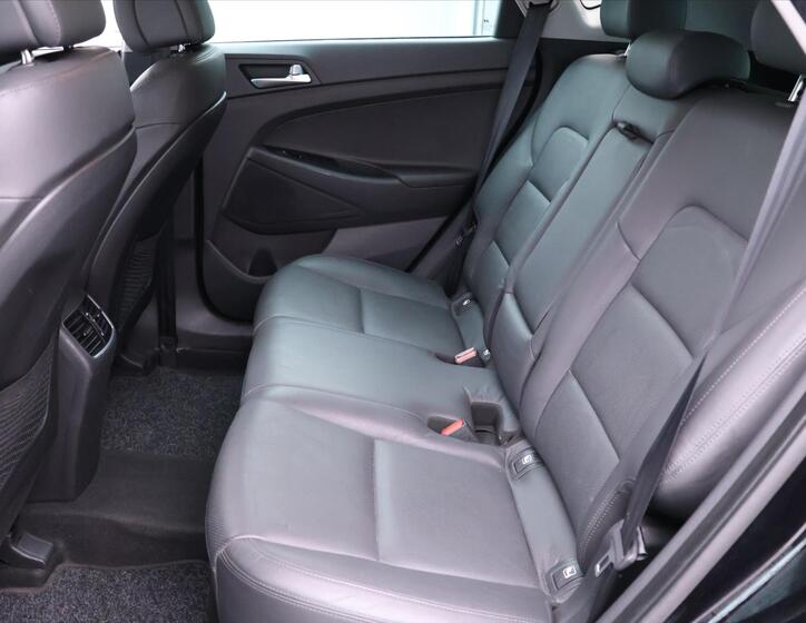 Hyundai Tucson 13