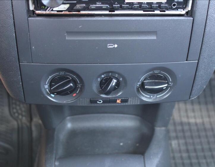 Škoda Fabia 19