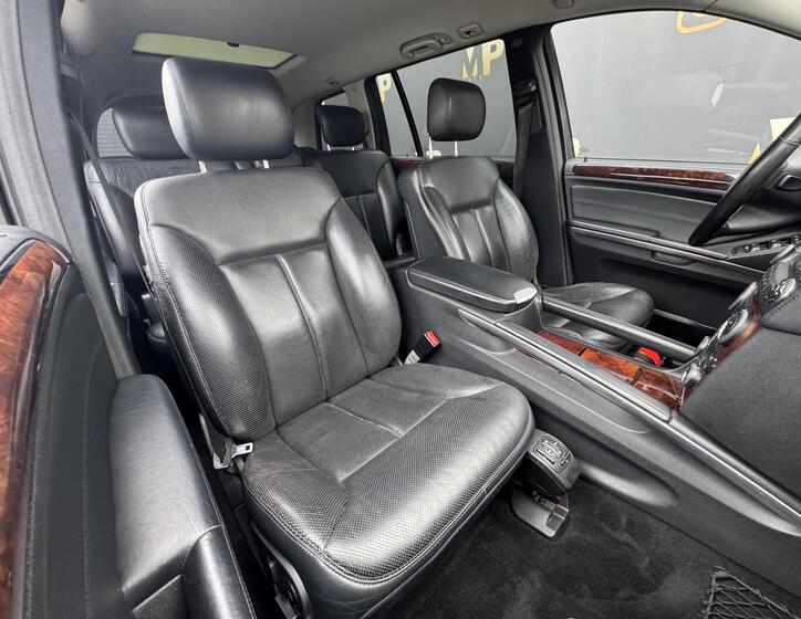 Mercedes-Benz GL 16