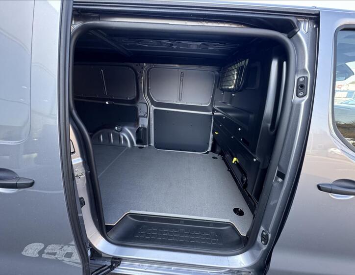 Toyota ProAce 8