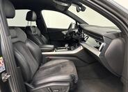Audi Q7 28