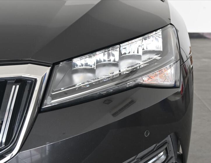 Škoda Superb 31