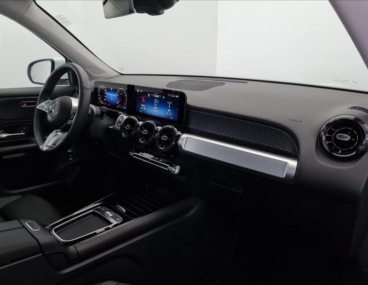 Mercedes-Benz GLB 14