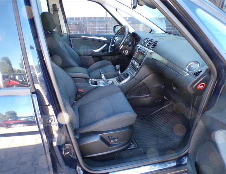 Ford S-MAX 21