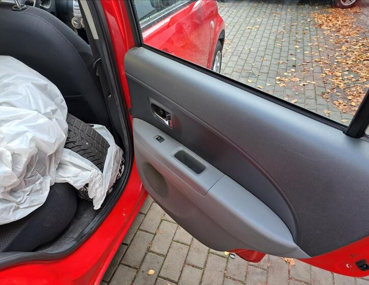 Daihatsu Sirion 35