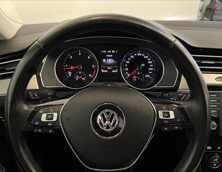 Volkswagen Passat 13
