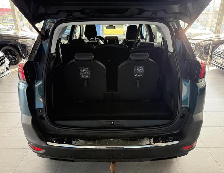 Peugeot 5008 21
